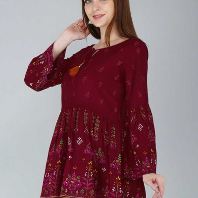 Red regular top Floral print Round Neck Tops